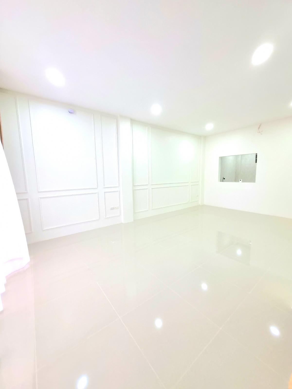 For SaleHome OfficeChokchai 4, Ladprao 71, Ladprao 48, : #Townhouse for sale #Home office for sale #Beautiful newly renovated house 4-storey home office, Lat Phrao area