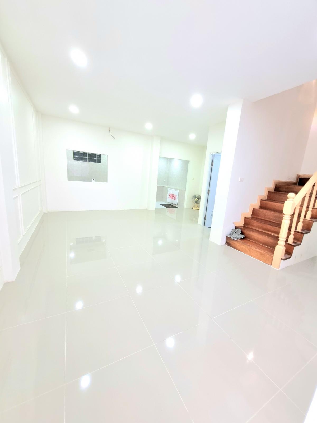 For SaleHome OfficeChokchai 4, Ladprao 71, Ladprao 48, : #Townhouse for sale #Home office for sale #Beautiful newly renovated house 4-storey home office, Lat Phrao area