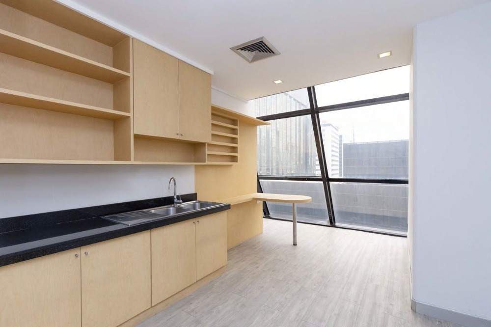 For RentOfficeRatchathewi,Phayathai : Office Space For RENT Siripinyo Bldg 201sqm Near BTS Phayathai Airport Link Phayathai Victory Monument MBK Siam Paragon Central World