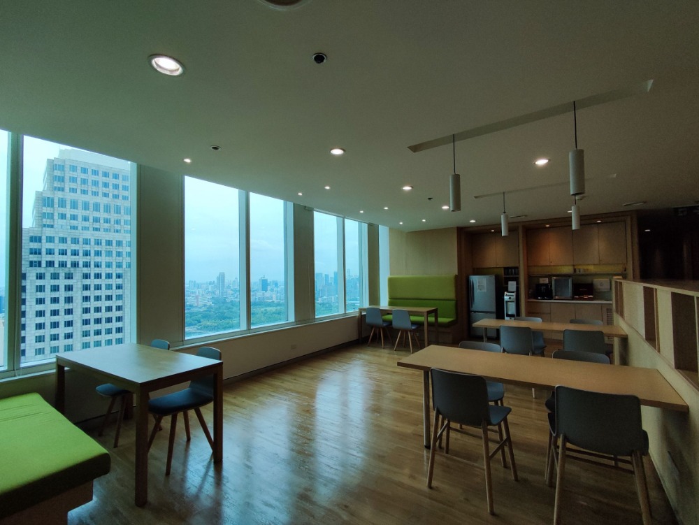 For RentOfficeSukhumvit, Asoke, Thonglor : Service office Office space for rent, Asoke, Sukhumvit, Serviced Office, beautifully decorated, ready to move in, Interchange 21 Building (Interchange 21 Office Building), 6 Workstations, rental price 53,890 baht, near BTS Asoke, MRT Sukhumvit.