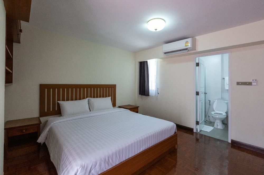 ให้เช่าคอนโดนานา : Apartment 2 Bedrooms 2 Bathrooms  Big Balcony Near BTS NANA