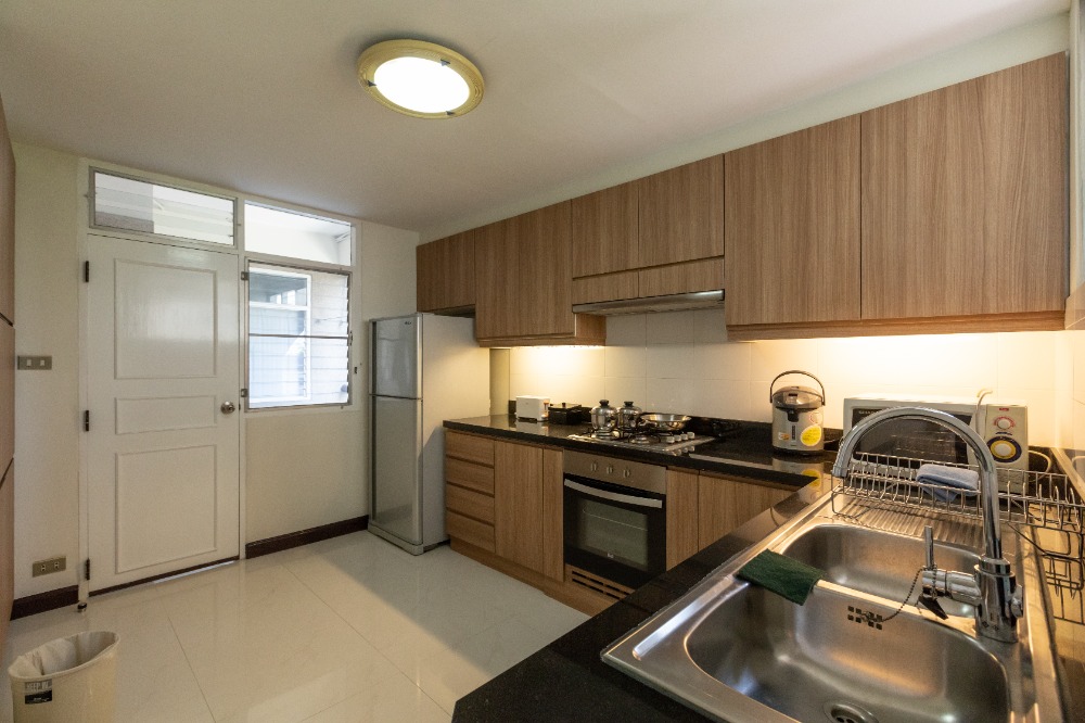 ให้เช่าคอนโดนานา : Apartment 2 Bedrooms 2 Bathrooms  Big Balcony Near BTS NANA