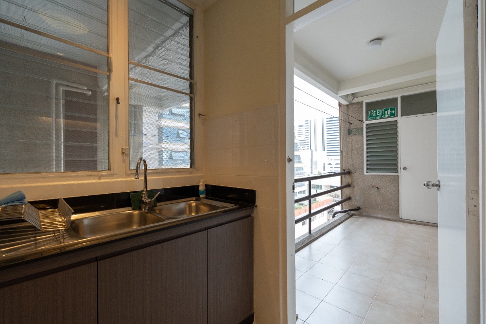 For RentCondoNana, North Nana,Sukhumvit13, Soi Nana : Apartment 3 Bedrooms