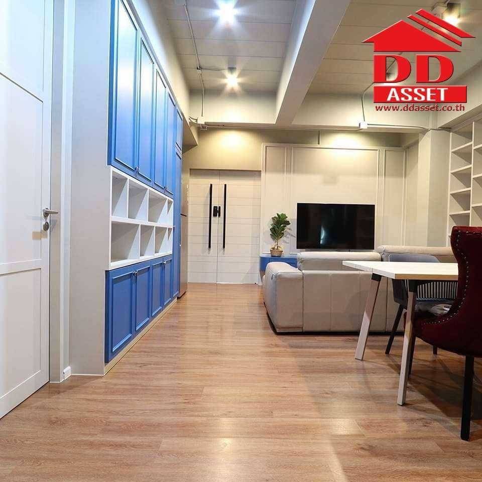 ขายอาคารพาณิชย์เลียบทางด่วนรามอินทรา : ขาย โฮมออฟฟิศ 4 ชั้น ดิสทริค เอกมัย-รามอินทรา (DISTRICT EKKAMAI-RAMINTRA) เหมาะสำหรับทั้งเป็นออฟฟิศและที่อยู่อาศัย รหัส H8007