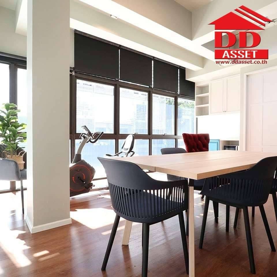 ขายอาคารพาณิชย์เลียบทางด่วนรามอินทรา : ขาย โฮมออฟฟิศ 4 ชั้น ดิสทริค เอกมัย-รามอินทรา (DISTRICT EKKAMAI-RAMINTRA) เหมาะสำหรับทั้งเป็นออฟฟิศและที่อยู่อาศัย รหัส H8007