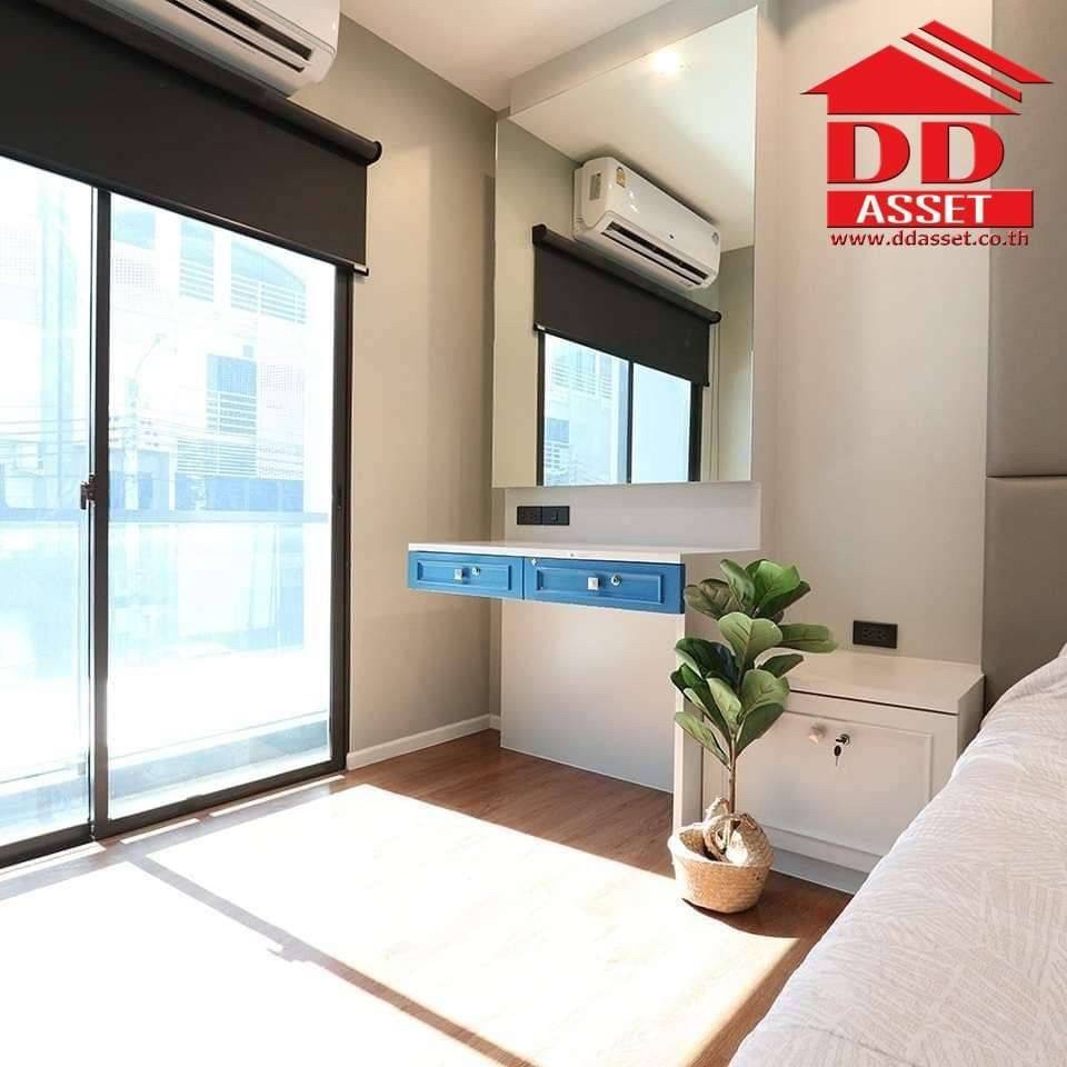 ขายอาคารพาณิชย์เลียบทางด่วนรามอินทรา : ขาย โฮมออฟฟิศ 4 ชั้น ดิสทริค เอกมัย-รามอินทรา (DISTRICT EKKAMAI-RAMINTRA) เหมาะสำหรับทั้งเป็นออฟฟิศและที่อยู่อาศัย รหัส H8007