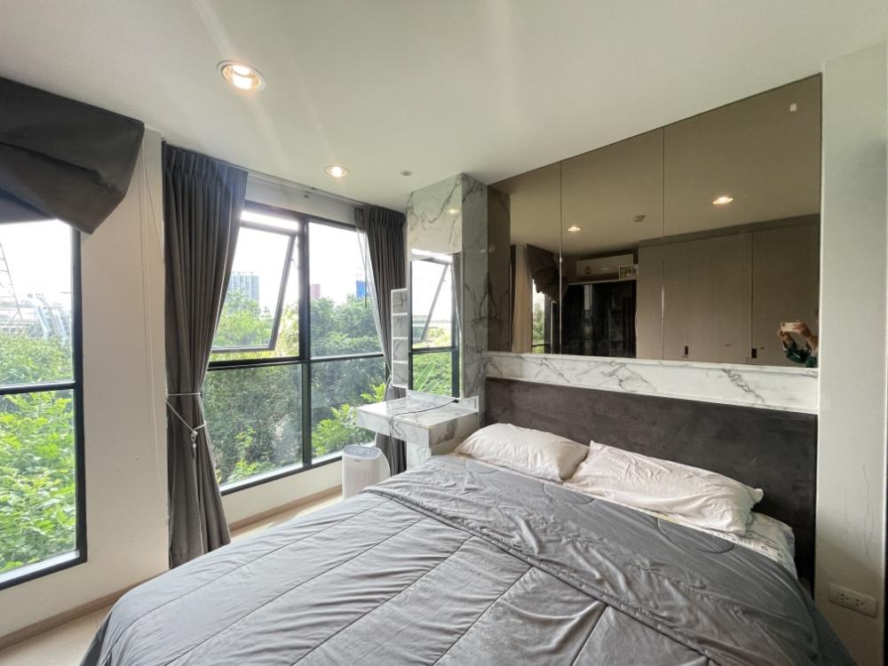 For RentCondoRama9, Petchburi, RCA : For rent, Condo Rise Rama 9 (Wat Phra Ram 9 Intersection), 3rd floor, Building D, size 29 sq m, 1 bedroom, 1 bathroom, room facing east, rental fee 14,000, decorated room, built-in throughout the room - heat-resistant film installed on the mirror - comple