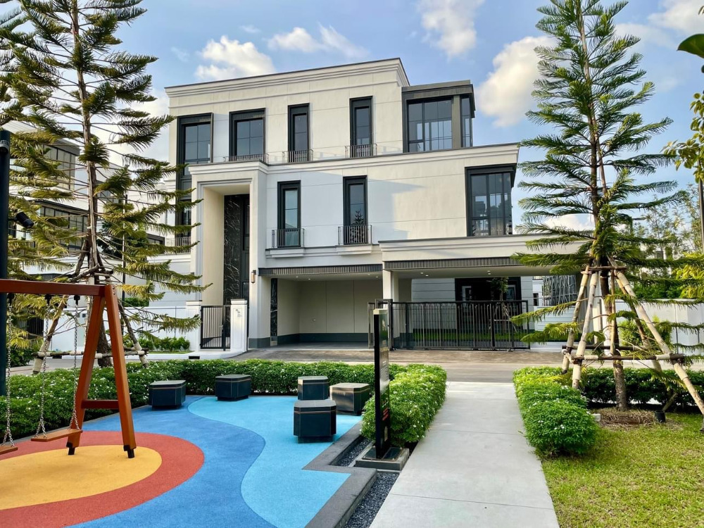 ขายบ้านพัฒนาการ ศรีนครินทร์ : Malton Gates Krungthep Kreetha: 106sqwah 544sqm. 66,000,000 Am: 0656199198