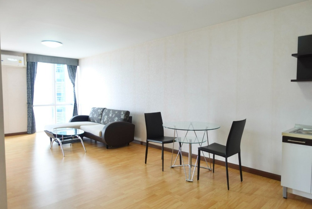 For SaleCondoChaengwatana, Muangthong : For sale: The Star Condominium, 5th floor, large room, near expressway, The Mall Ngamwongwan