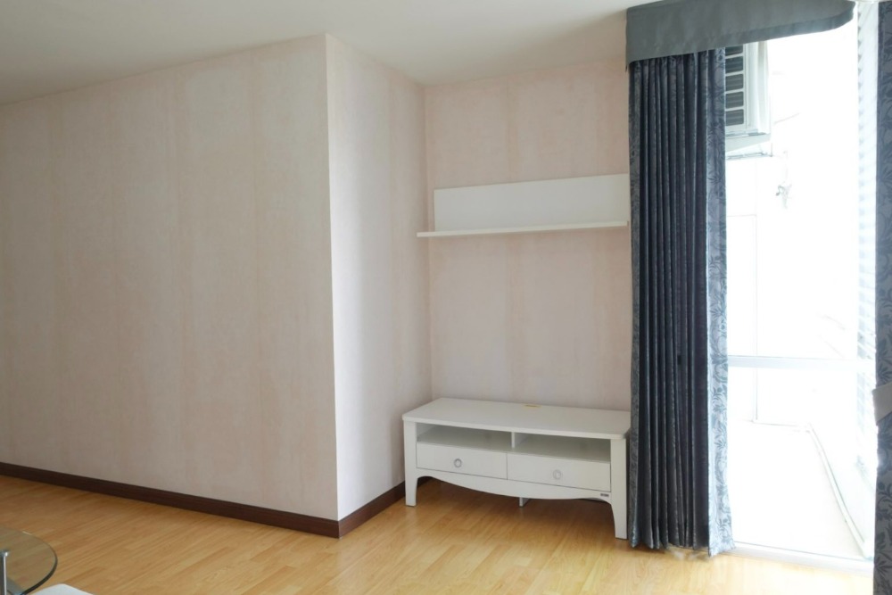 For SaleCondoChaengwatana, Muangthong : For sale: The Star Condominium, 5th floor, large room, near expressway, The Mall Ngamwongwan