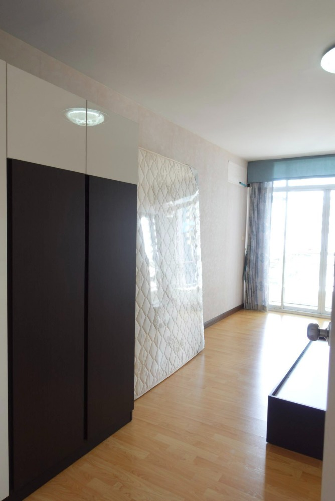 For SaleCondoChaengwatana, Muangthong : For sale: The Star Condominium, 5th floor, large room, near expressway, The Mall Ngamwongwan