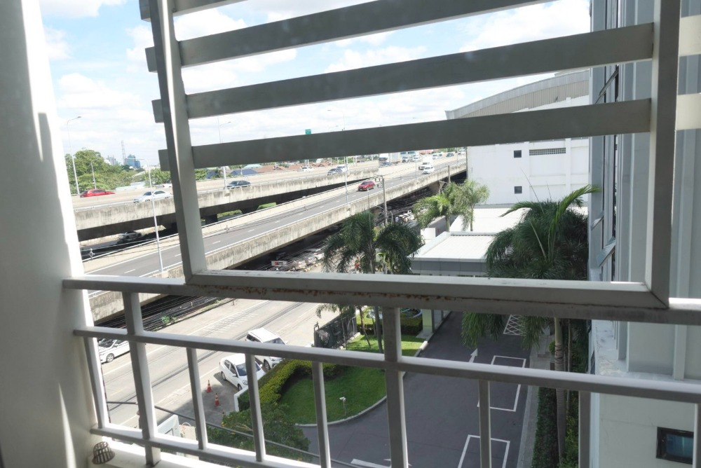 For SaleCondoChaengwatana, Muangthong : For sale: The Star Condominium, 5th floor, large room, near expressway, The Mall Ngamwongwan