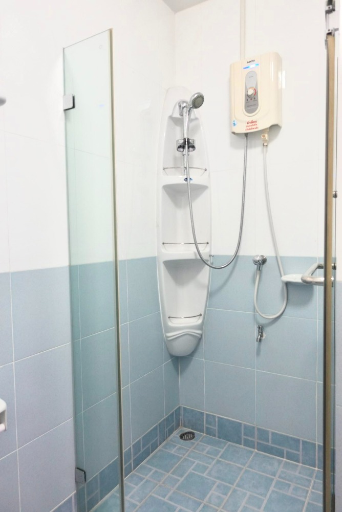 For SaleCondoChaengwatana, Muangthong : For sale: The Star Condominium, 5th floor, large room, near expressway, The Mall Ngamwongwan