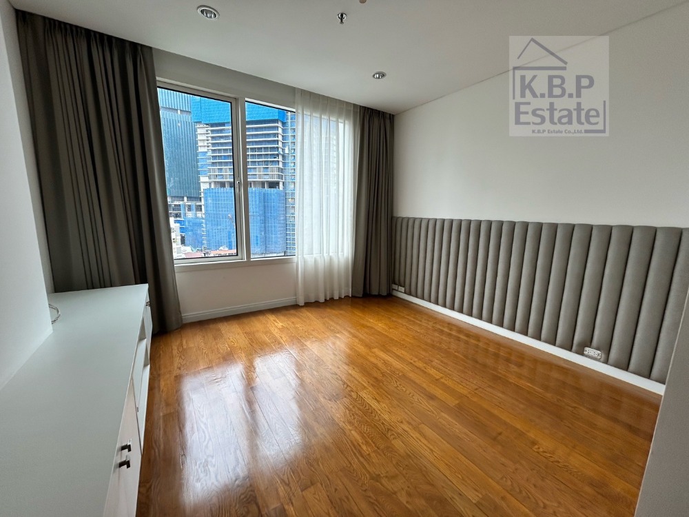 ขายคอนโดสีลม ศาลาแดง บางรัก : SALE/RENT #The Royal Saladaeng Lage Room  Area 236.44Sqm.  3+1Beds 4Bath