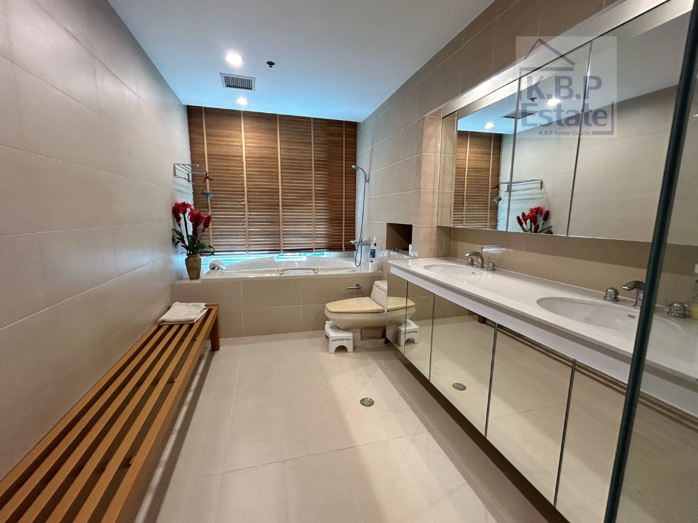 ขายคอนโดสีลม ศาลาแดง บางรัก : SALE/RENT #The Royal Saladaeng Lage Room  Area 236.44Sqm.  3+1Beds 4Bath