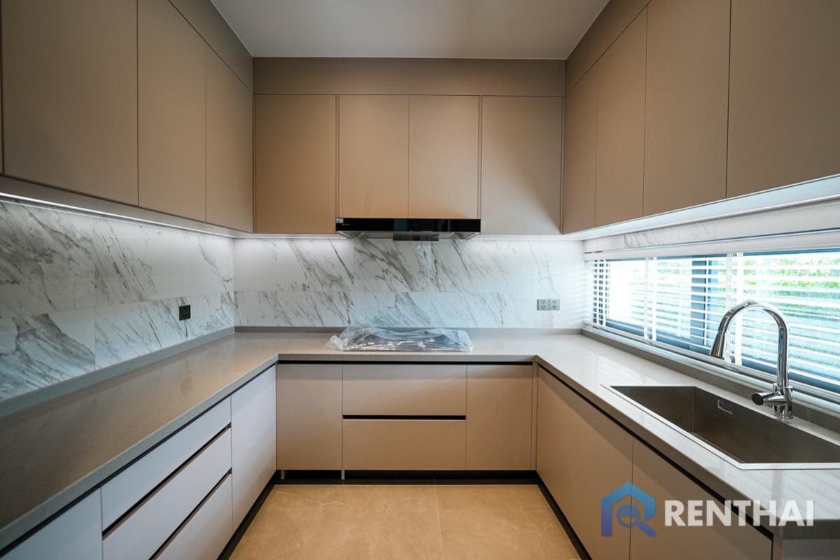 ขายบ้านพัทยา บางแสน ชลบุรี สัตหีบ : วิลล่าสไตล์โมเดิร์น สุดหรู โครงการใหย่ที่สุดในพัทยา พร้อมขายแล้ววันนี้