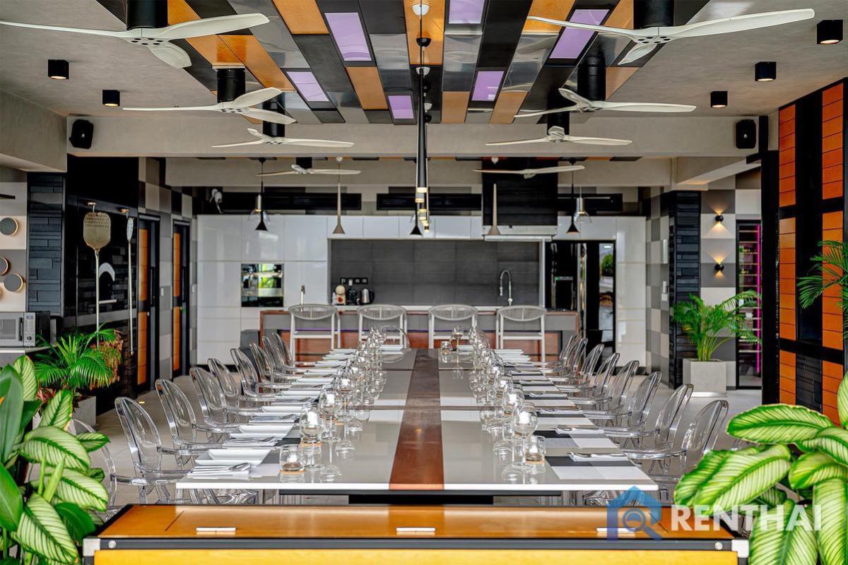 For SaleHousePattaya, Bangsaen, Chonburi : Investment Opportunity! Huge Resort Styled Pool Villa for Sale!