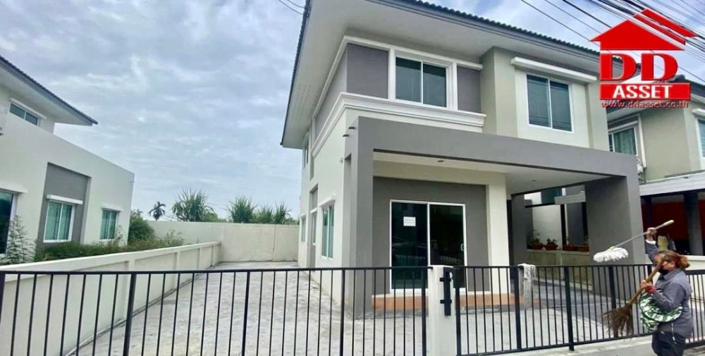 For RentHousePathum Thani,Rangsit, Thammasat : House for rent, CPN Ville Village Lamlukka Klong 7 (CPN Ville Lamlukka Klong 7), code H8008.