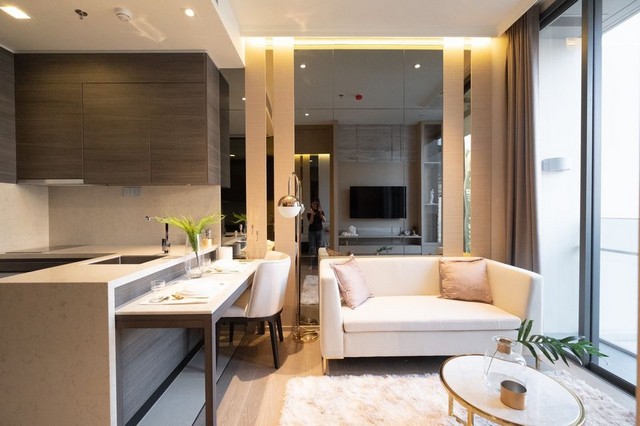 For RentCondoSukhumvit, Asoke, Thonglor : Rent 1 bed The Esse Asoke, 37 sqm. Nice Deco Line ID: @nirin789