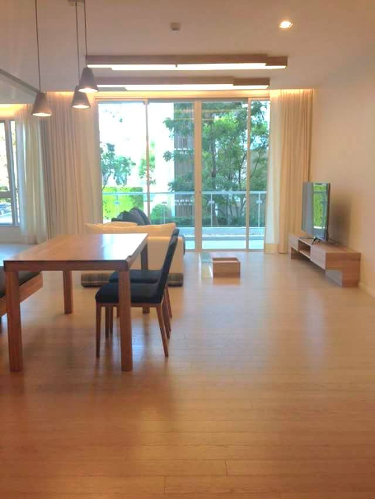 For SaleCondoHuahin, Prachuap Khiri Khan, Pran Buri : Beachfront condo for sale “Wan Wela Hua Hin” size 69 sq m., fully furnished.