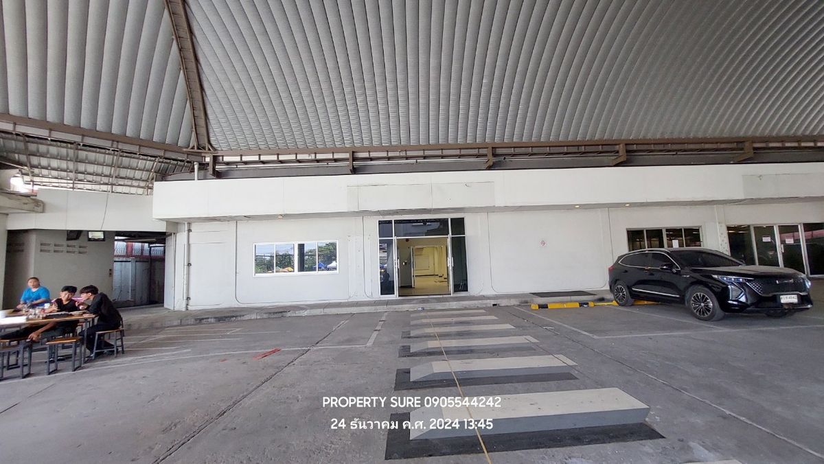 For RentShowroomRama3 (Riverside),Satupadit : Office Building&Showroom For rent, building space and land for rent in the heart of Rama 3 Road, the best business location. Connects to the main Rama Road. 3-Sathorn-Industrial Ring Road Land frontage next to Rama 3 Road approximately 62 meters.