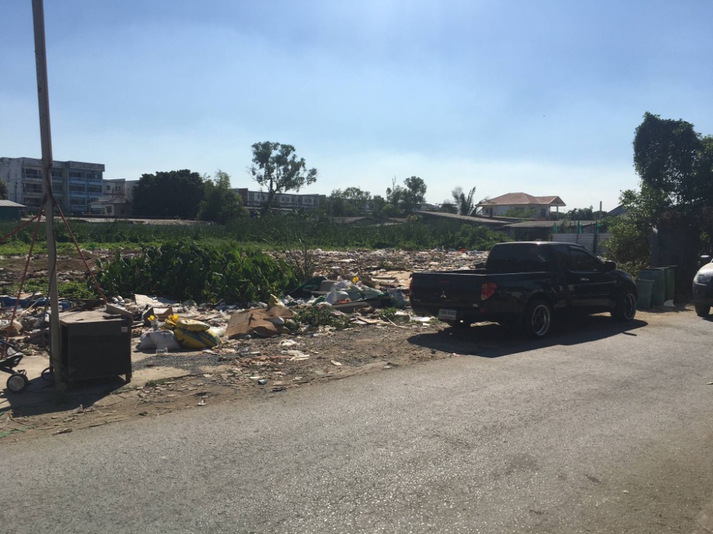 For SaleLandNawamin, Ramindra : Land for sale 3-2-65.6 rai, Sai Mai, Soi Sukhapiban 5, Soi 43, near Or Ngoen Market.