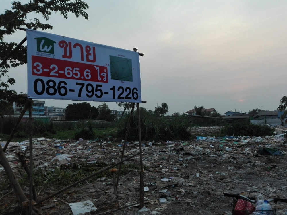 For SaleLandNawamin, Ramindra : Land for sale 3-2-65.6 rai, Sai Mai, Soi Sukhapiban 5, Soi 43, near Or Ngoen Market.
