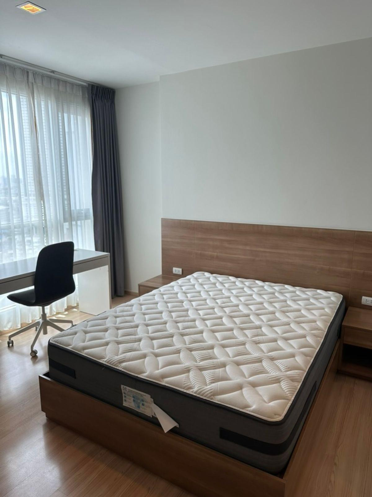 For SaleCondoSathorn, Narathiwat : For Sale Condo , Rhythm Sathorn , BTS-Saphan Taksin , Thungmahamek , Sa Thon , Bangkok ,  CX-132942