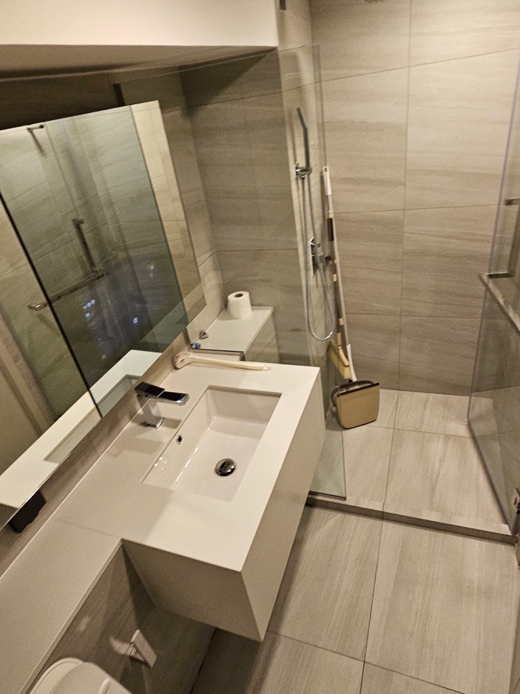 ให้เช่าคอนโดสยาม จุฬา สามย่าน : Park Origin Chula Samyan【𝐑𝐄𝐍𝐓】🔥ห้องใหม่ วิวใจกลางเมือง เฟอร์นิเจอร์ครบครัน ใกล้ MRT สามย่าน🔥  ติดต่อไลน์ไอดี: @hacondo