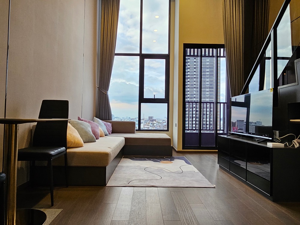 ให้เช่าคอนโดสยาม จุฬา สามย่าน : Park Origin Chula Samyan【𝐑𝐄𝐍𝐓】🔥ห้องใหม่ วิวใจกลางเมือง เฟอร์นิเจอร์ครบครัน ใกล้ MRT สามย่าน🔥  ติดต่อไลน์ไอดี: @hacondo