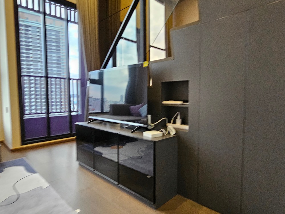 ให้เช่าคอนโดสยาม จุฬา สามย่าน : Park Origin Chula Samyan【𝐑𝐄𝐍𝐓】🔥ห้องใหม่ วิวใจกลางเมือง เฟอร์นิเจอร์ครบครัน ใกล้ MRT สามย่าน🔥  ติดต่อไลน์ไอดี: @hacondo