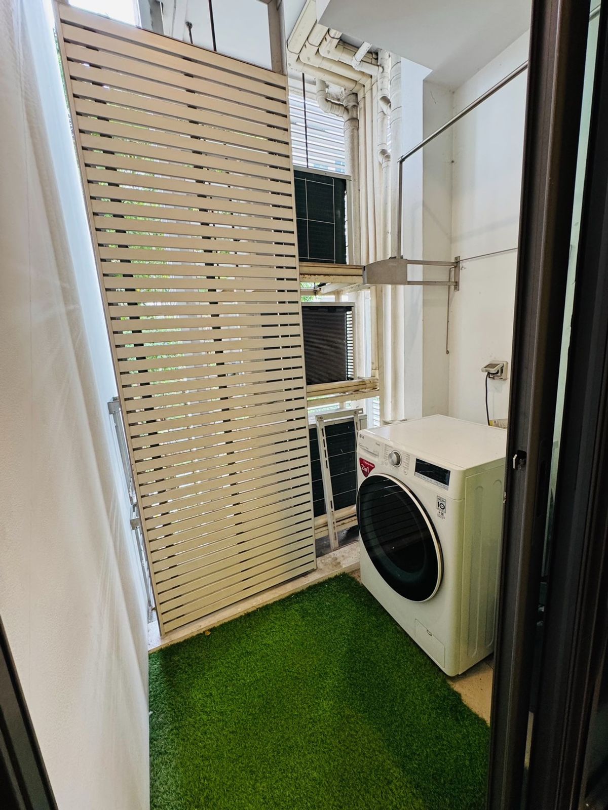 For RentCondoOnnut, Udomsuk : The Room Sukhumvit 62 for rent. close to BTS Punnawithi station. (RT-01)