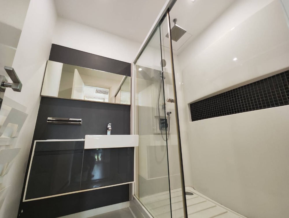 For RentCondoOnnut, Udomsuk : The Room Sukhumvit 62 for rent. close to BTS Punnawithi station. (RT-01)