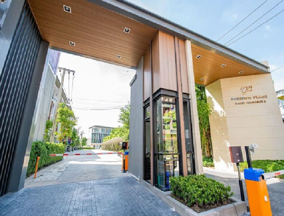 ให้เช่าสำนักงานนวมินทร์ รามอินทรา : For Rent ให้เช่า Home Office / อาคารสำนักงาน 4 ชั้น / โครงการ พรีเมียม เพลส Premium Place เกษตร-นวมินทร์ มัยลาภ / ซอยรามอินทรา 14 / แอร์ทั้งหลัง / เหมาะเป็นสำนักงาน จดบริษัท