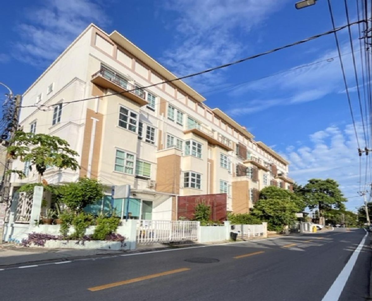 ให้เช่าสำนักงานนวมินทร์ รามอินทรา : For Rent ให้เช่าทาวน์โฮม / โฮมออฟฟิศ 4 ชั้น ห้องริม / ซอยนวมินทร์ 70 / ใกล้ ช็อคโกแลตวิลล์ / ทำเลดีมาก / แอร์ 4 เครื่อง / จดทะเบียนบริษัทได้