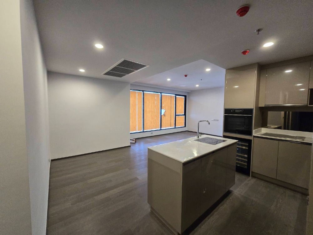 ขายคอนโดคลองเตย กล้วยน้ำไท : ด่วน 3br. CoCo PARC 100.55 sq.m. วิวสวยสุดๆ ห้องสุดท้าย พร้อม on top ส่วนกลางฟรี 5 ปี เพียง 25.xxmb. โทร 0957615782