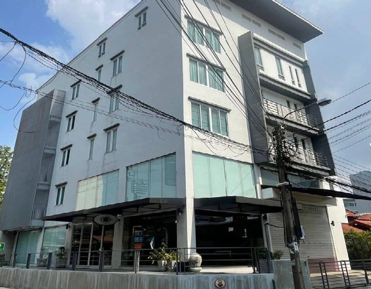ให้เช่าสำนักงานนวมินทร์ รามอินทรา : For Rent ให้เช่าอาคารสำนักงาน 4.5 ชั้น มีลิฟท์ขนสินค้า / อาคารตกแต่งสวยมาก ซอยพระราม 9 ซอย 43 พื้นที่ใช้สอยกว่า 900 ตารางเมตร จอดรถ 4 คัน แอร์ 9 เครื่อง / เหมาะเป็นสำนักงาน จดบริษัทได้