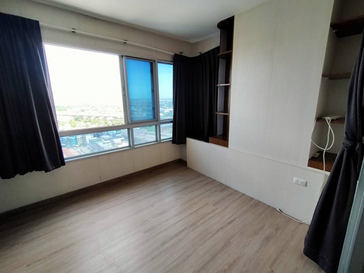 ขายคอนโดปิ่นเกล้า จรัญสนิทวงศ์ : 💖💖ขายถูก The Trust Residence Pinklao (1 Br 32.38 ตร.ม/1.65 ล้าน) ชั้น 24  พร้อมเฟอร์โครงการบางส่วน  ใกล้ห้าง, ถนนใหญ่ /สนใจสอบถามได้นะคะ Line ID = atfirm2010💖💖