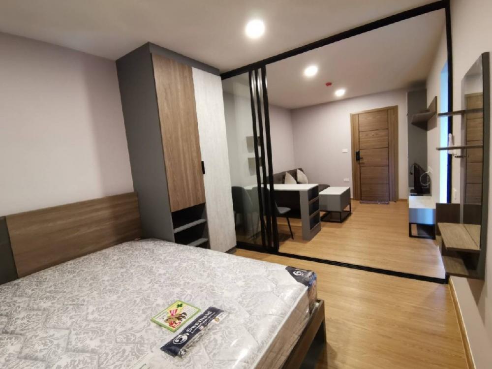 For RentCondoSamut Prakan,Samrong : For rent: The Cube Loft Srinakarin-Theparak, beautiful room, morning sun, fully furnished, ready to move in.