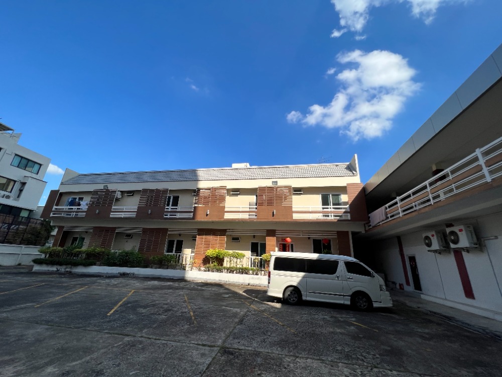 For RentHotel&Apartment BusinessLadprao, Central Ladprao : Shared accommodation Phahonyothin 24