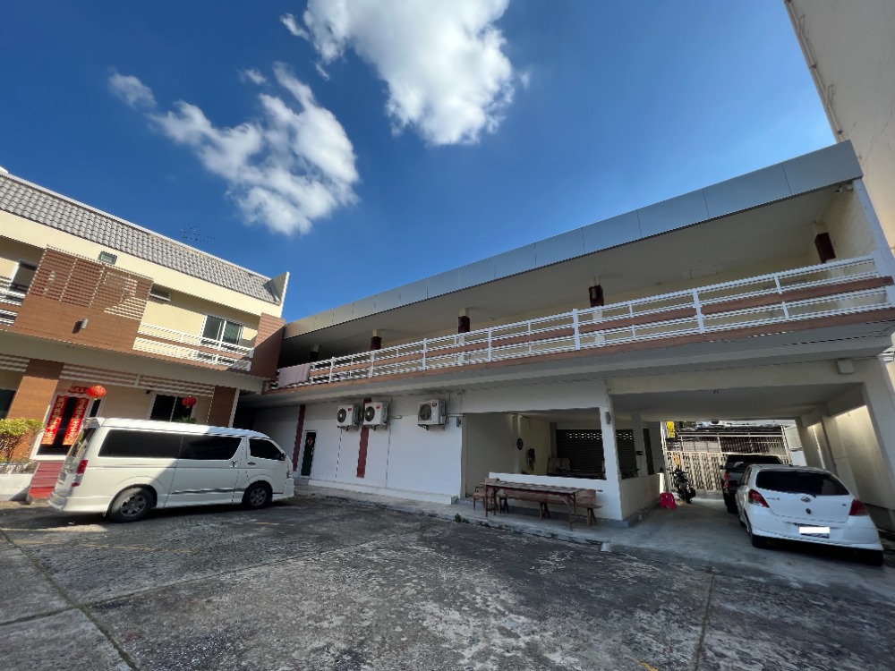 For RentHotel&Apartment BusinessLadprao, Central Ladprao : Shared accommodation Phahonyothin 24