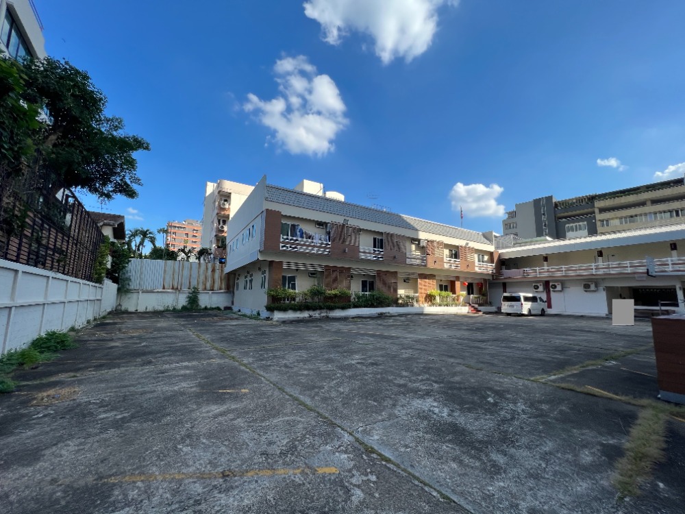 For RentHotel&Apartment BusinessLadprao, Central Ladprao : Shared accommodation Phahonyothin 24