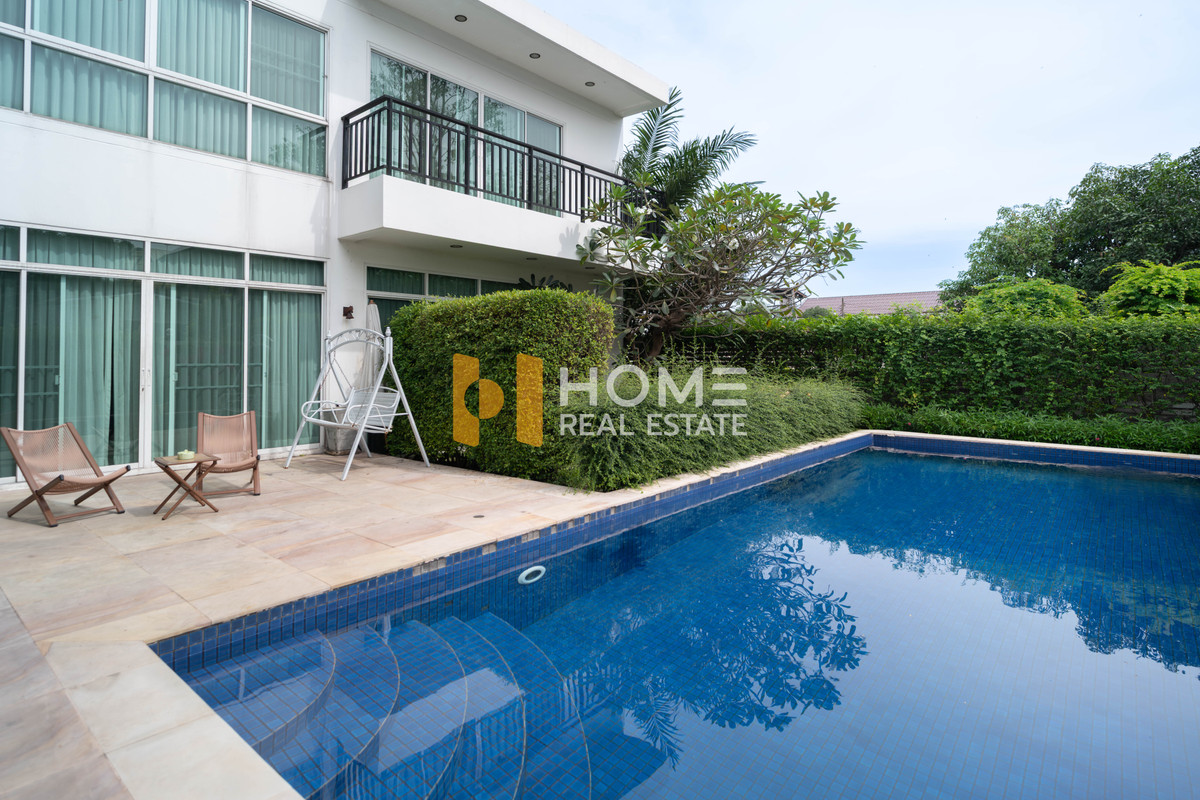 For SaleHouseRamkhamhaeng, Hua Mak : There is a working room, a maid's room and a private swimming pool ✨ Detached house, Tararom Ramkhamhaeng Soi 9 / 4 bedrooms (FOR SALE), Tararom Ramkhamhaeng Soi 9 / Detached House 4 Bedrooms (FOR SALE) PALM442