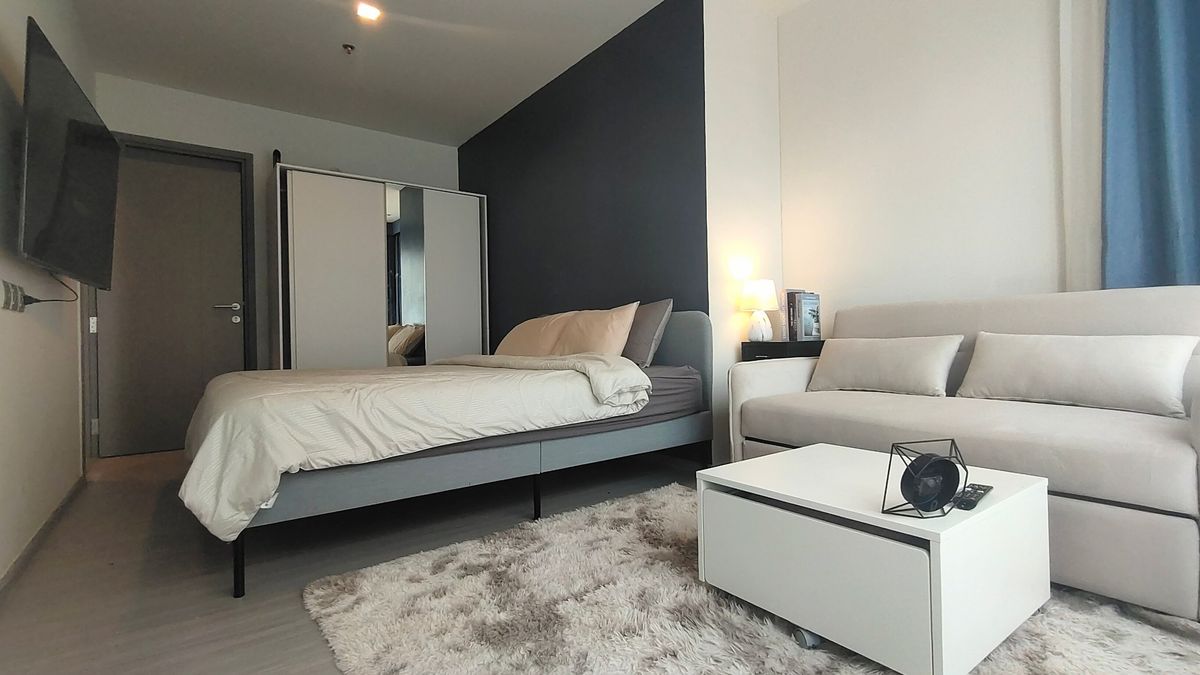 For RentCondoRama9, Petchburi, RCA : Life Asoke Hype 2 Bedroom Floor 32 Condo for rent Rama 9 near MRT