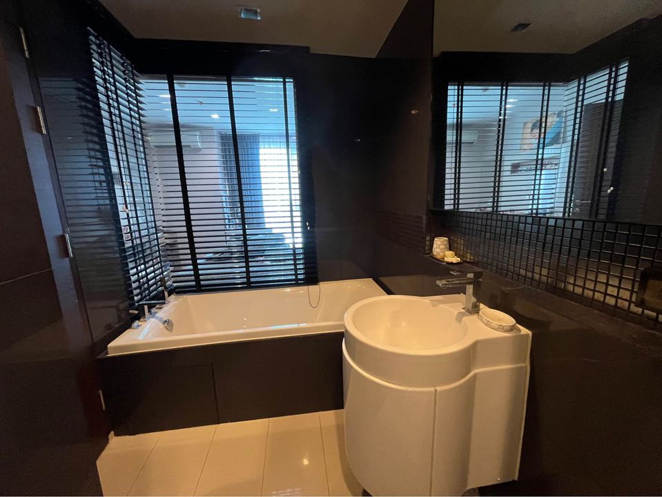 ขายคอนโดสาทร นราธิวาส : รหัสทรัพย์ JIEW1030 ขาย Rhythm Sathorn