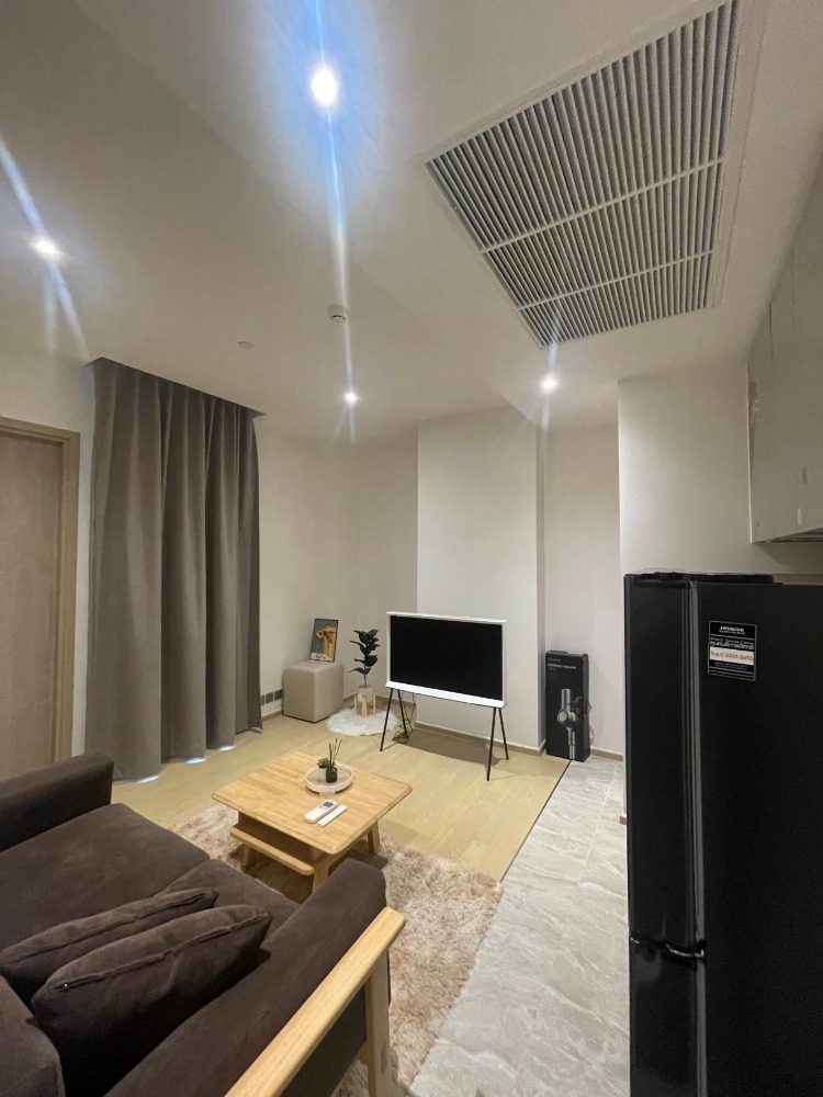 For RentCondoRama9, Petchburi, RCA : !! Beautiful room for rent, Condo Ashton Asoke-Rama 9, near MRT Rama 9.