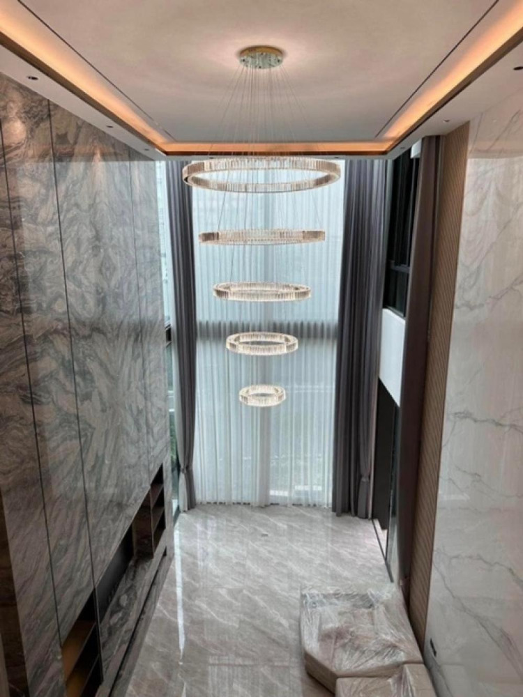 For RentHousePattanakan, Srinakarin : For sale/rent, 3-storey luxury detached house, modern style, Pattanakarn zone.