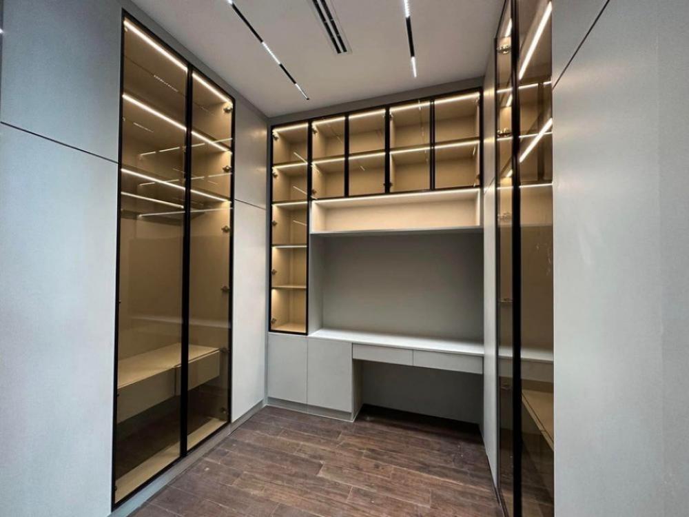 For RentHousePattanakan, Srinakarin : For sale/rent, 3-storey luxury detached house, modern style, Pattanakarn zone.