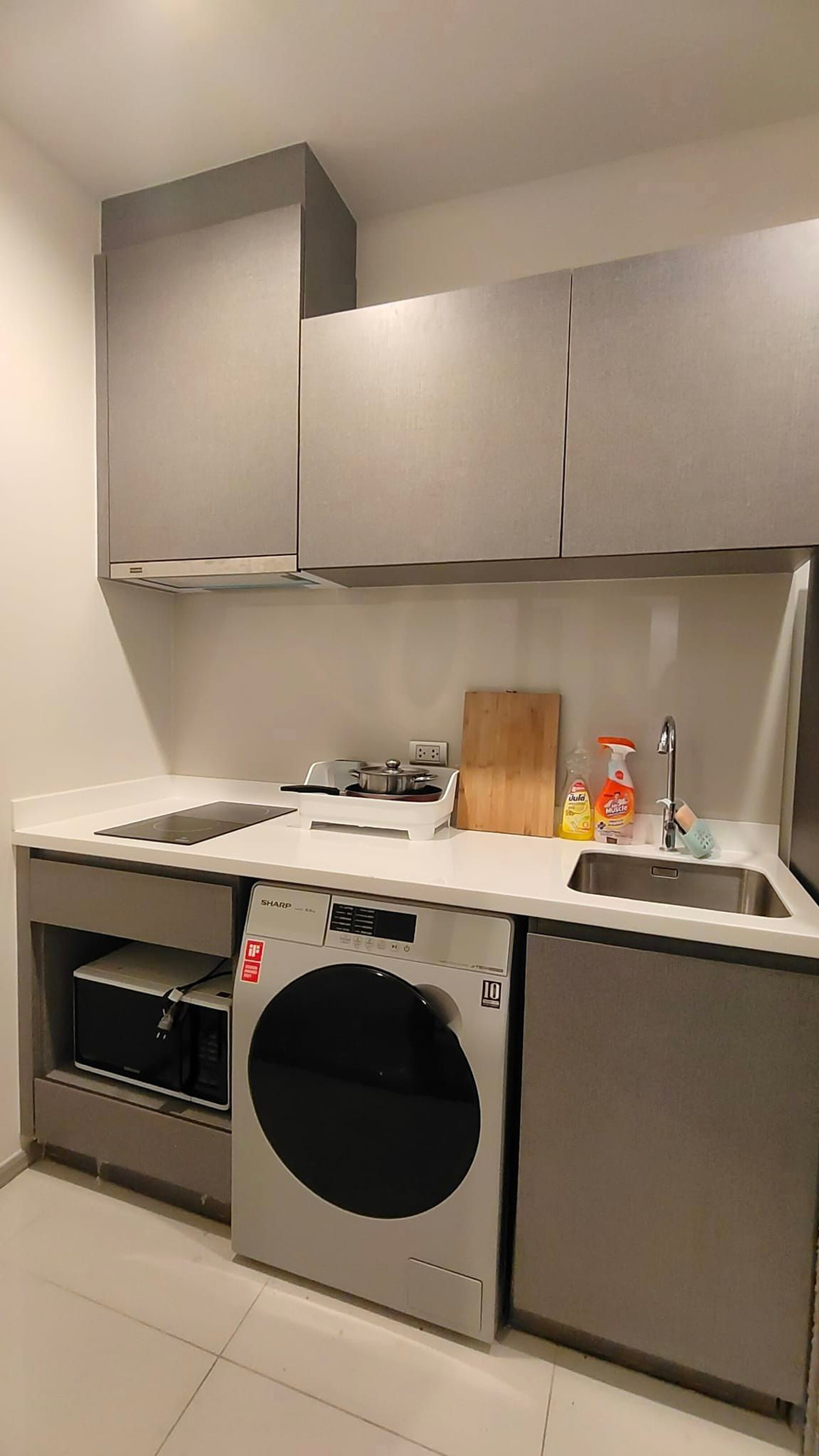 For RentCondoRama9, Petchburi, RCA : (Available 19 Apr) Life Asoke Hype 2 Bedroom 2 Bathroom Condo for Rent Rama 9 ライフ アソークハイプ near MRT Rama 9 Bangkok