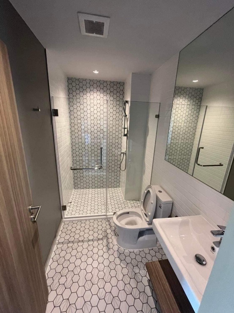 For RentCondoThaphra, Talat Phlu, Wutthakat : For rent ✨Altitude Unicorn Sathorn - Thapra ✨2 bedrooms, beautiful bathroom, good view, fully furnished, near BTS Talat Phlu.